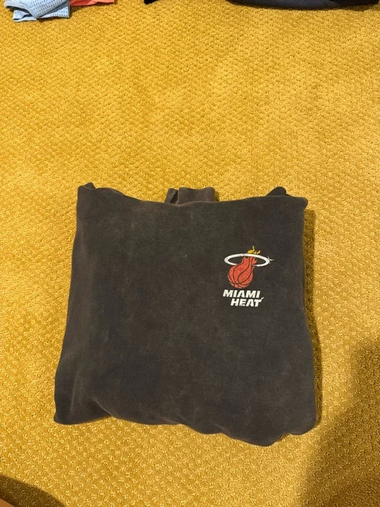 Abercrombie & Fitch Black Miami Heat Logo Hoodie - Picture 1 of 2